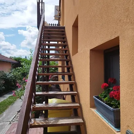 Gabi Vendeghaz Balatonkeresztur