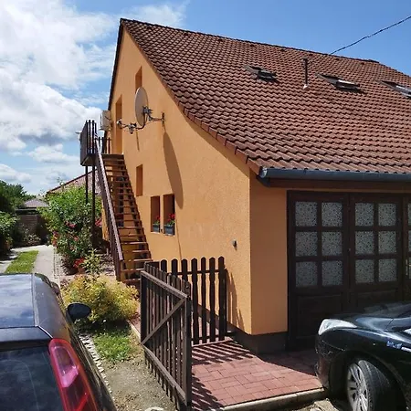 Gabi Vendeghaz Ferienhaus